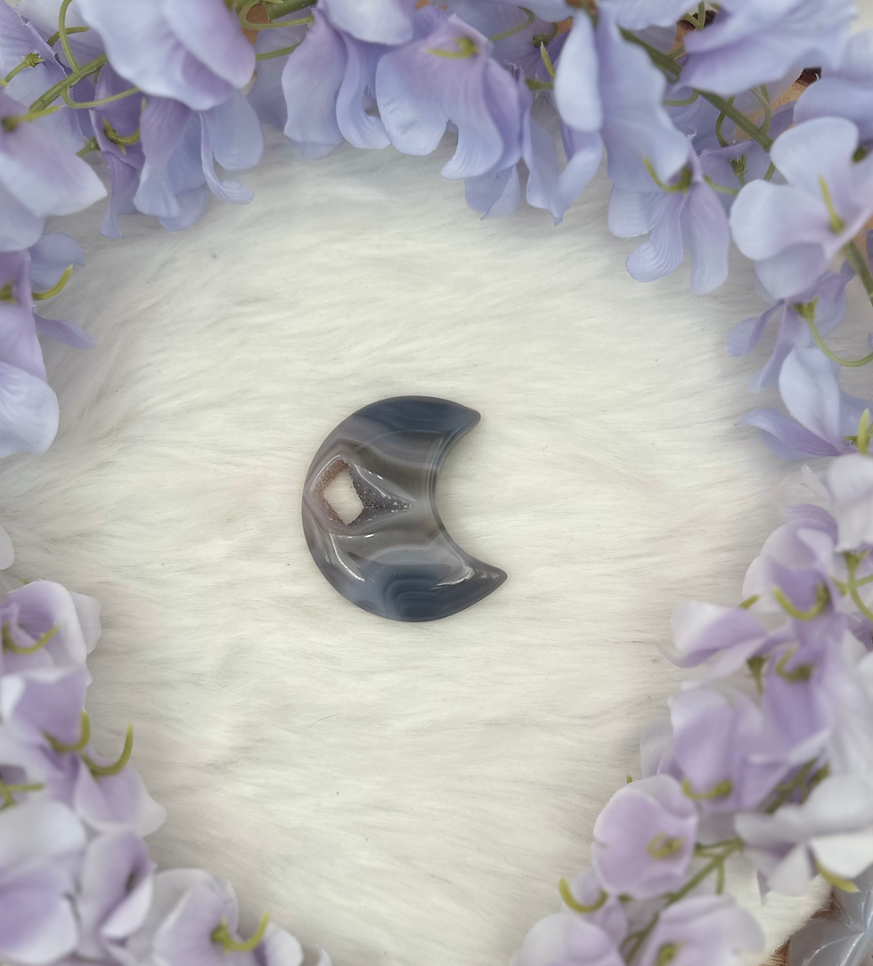 Miniatura: Druzy Agate Carvings: Hearts, Crescent Moon & Stars for Healing Energy