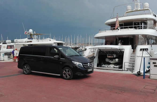 Voiture avec chauffeur à Saint-Tropez
