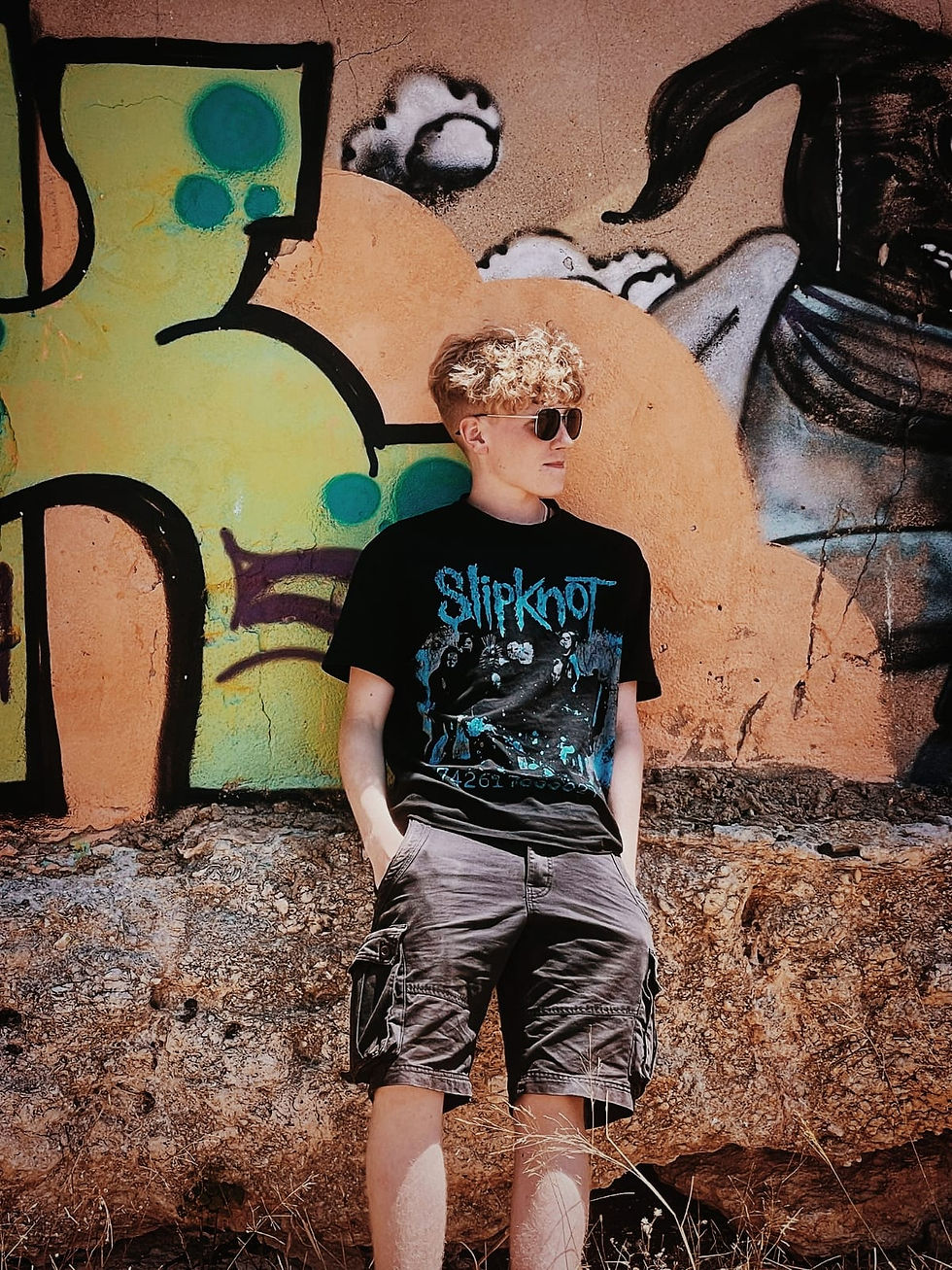 Experience Ewan Live: 15-Year-Old Guitar singer and Composer!