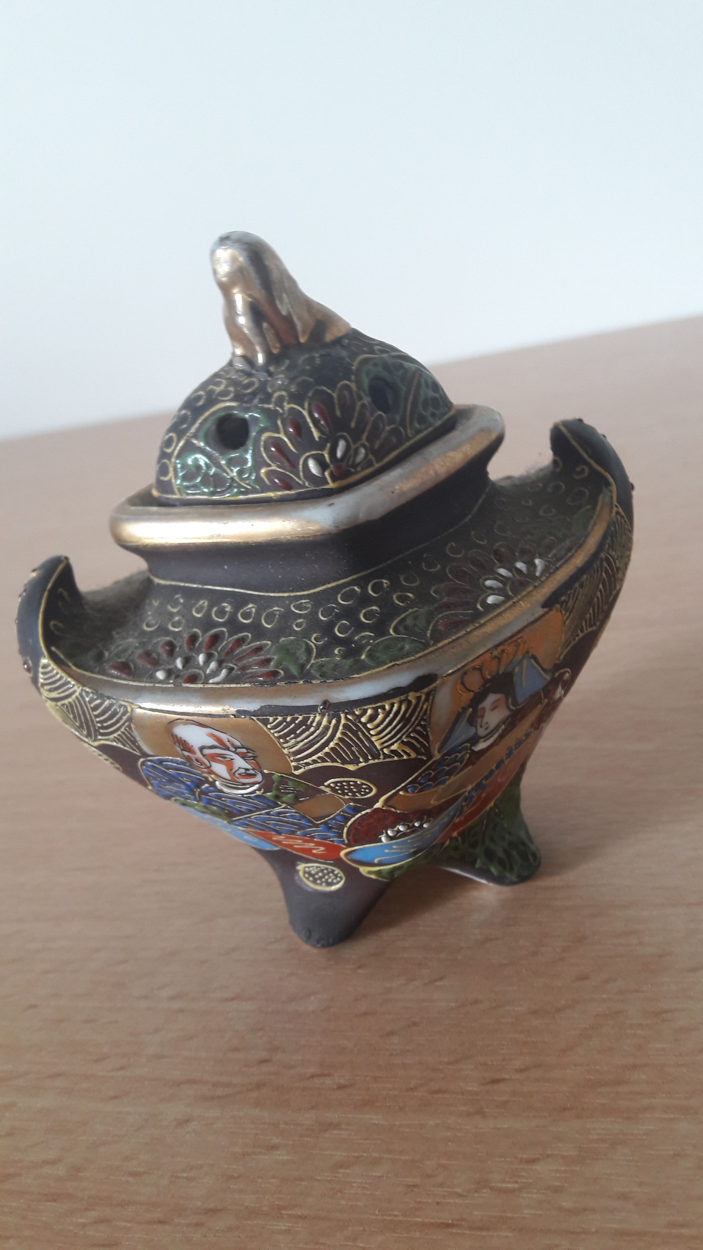 PETIT POT PORCELAINE JAPONAISE