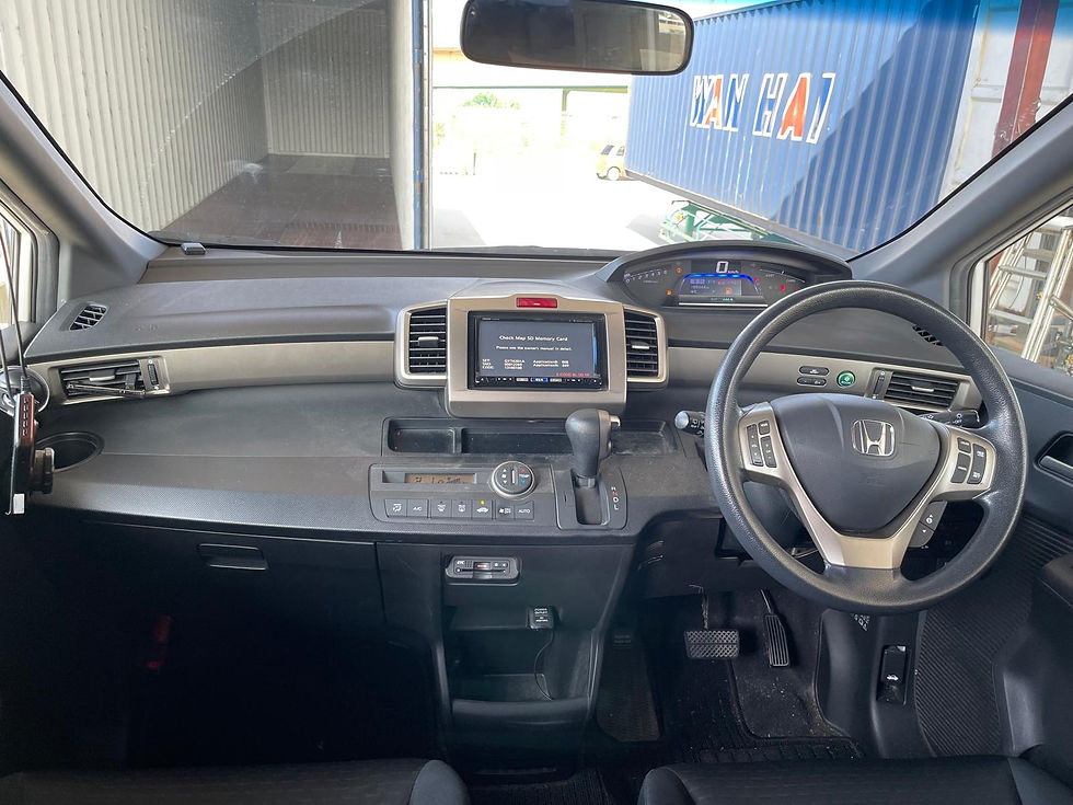 Thumbnail: HONDA FREED SPIKE HYBRID 2013