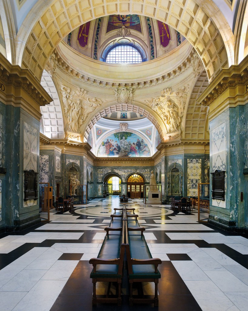 The ‘salle des pas perdus’ of the Central Criminal Court ©James Morris/VIEW