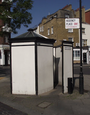 Gents loo, Regency Place SW1