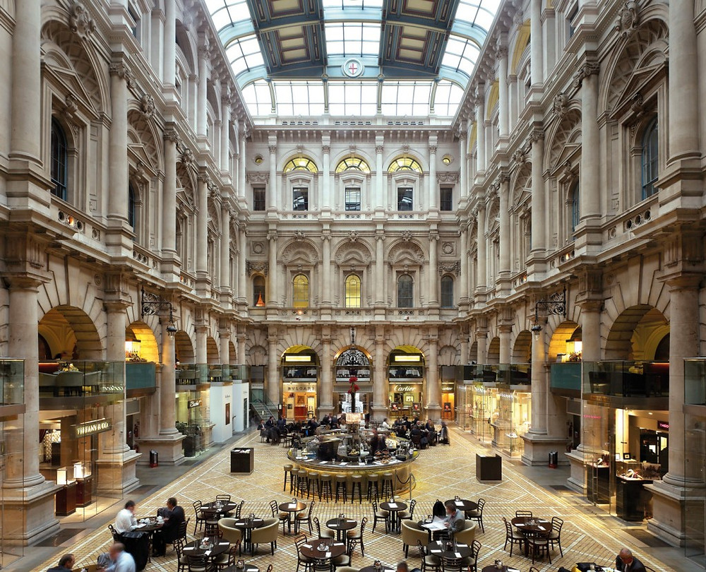 Interior of the Royal Exchange today following refurbishment in 2001 ©Kilian O’Sullivan/VIEW