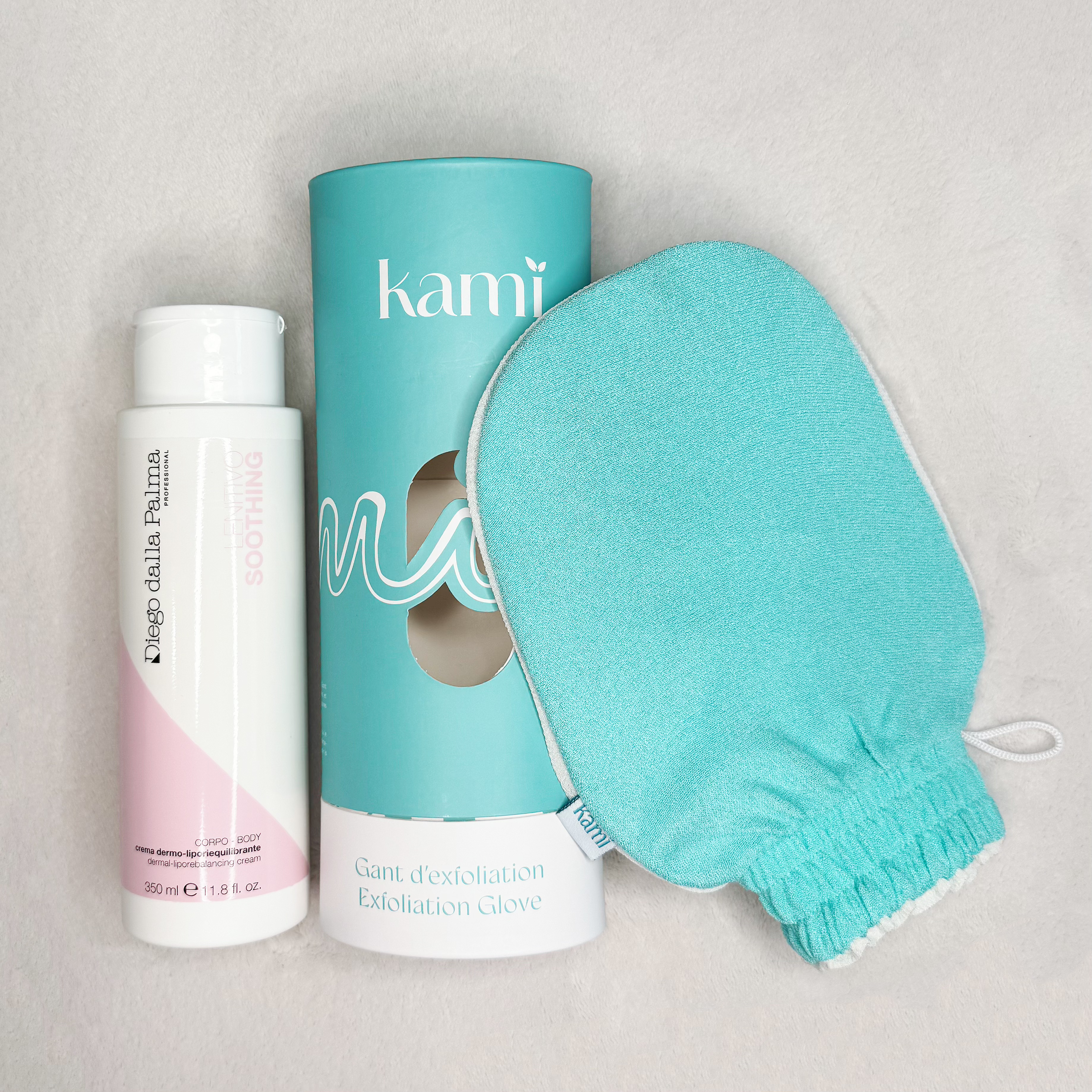 Coffret des fêtes crème pour le corps de DDP + Gant exfoliant teal Kami Mitt