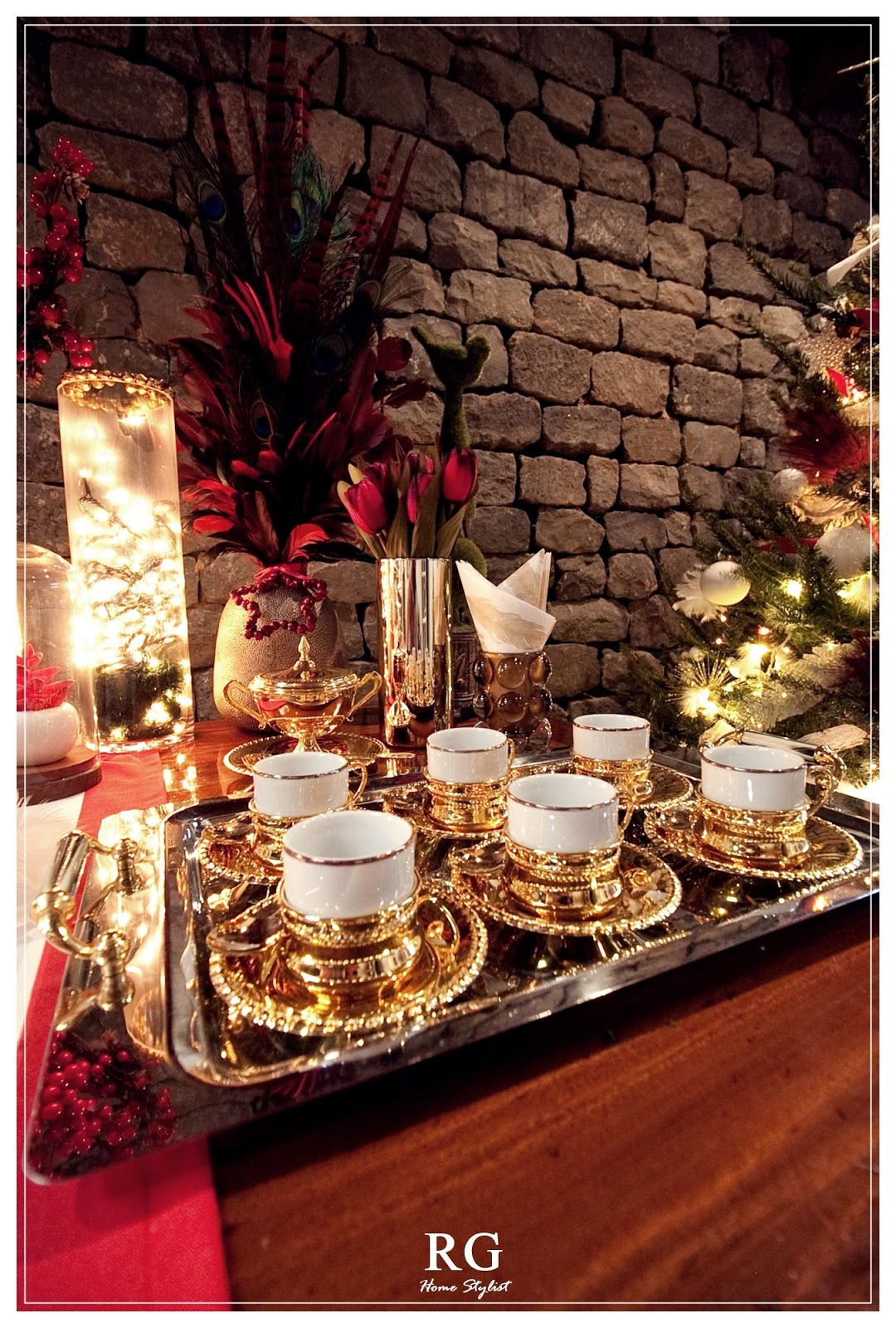 Glamorous red & gold Christmas