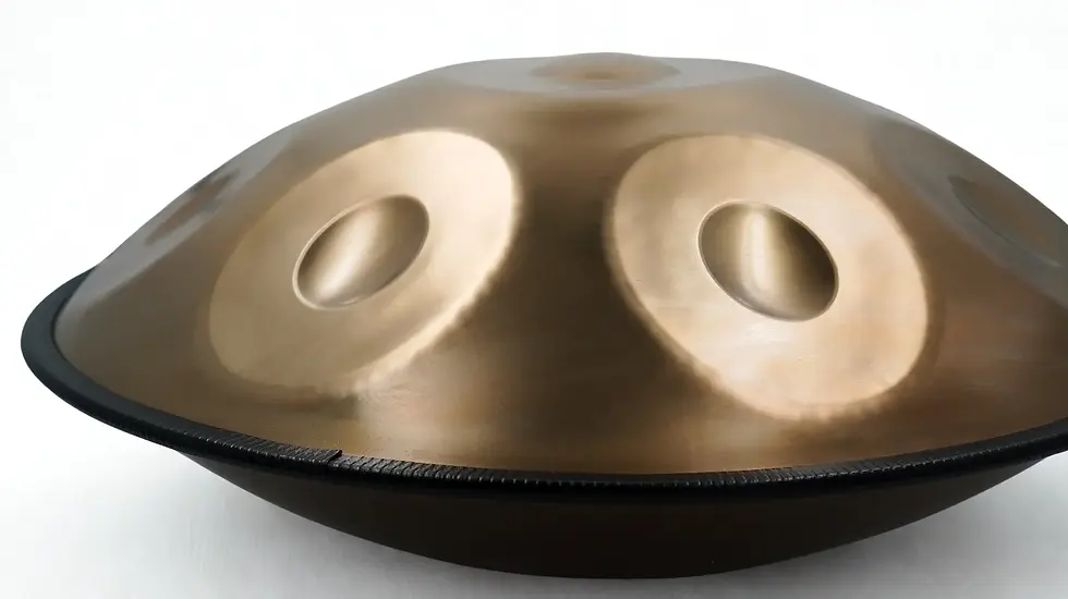 Miniaturbild: Obere Ansicht der Starter Handpan – ausgewogene Tonfelder in D Kurd 10 bei 432 Hz Stimmung