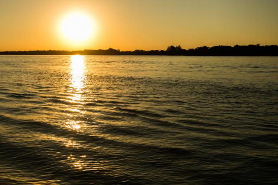 POR DO SOL - RIO PARANÁ