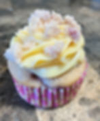 Strawberry Cupcake with White Chocolate Brigadeiro Frosting