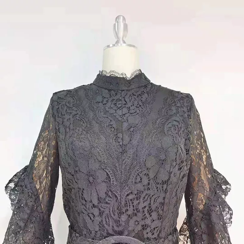 Küçük resim: Güpür ve Dantel Detaylı Midi Elbise Ürün Kodu A1262