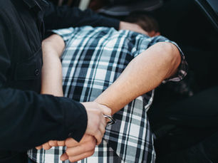 ¡Llegó "La Migra"! ¿Qué sabes sobre tus derechos como inmigrante indocumentado?