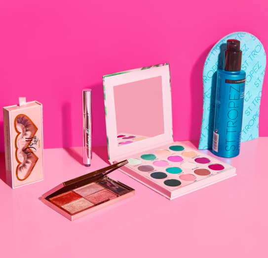 Pretty Little Thing Valentines Day Box Contents