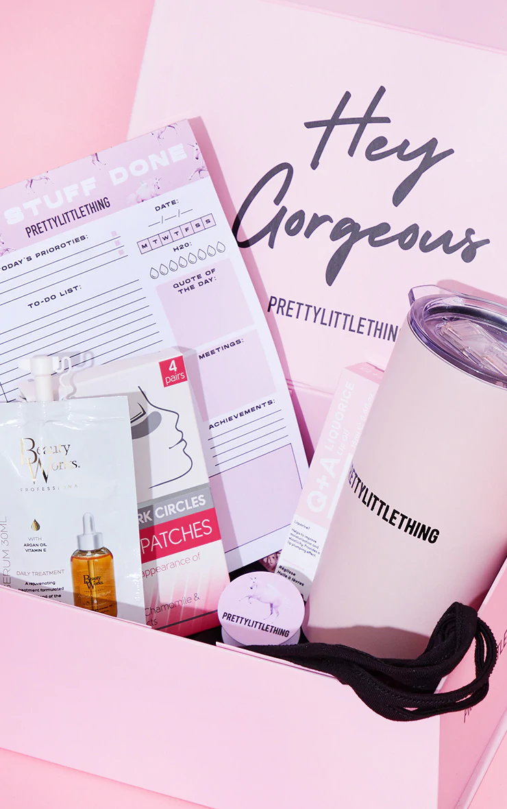 PRETTY LITTLE THING WORK FROM HOME BEAUTY BOX
