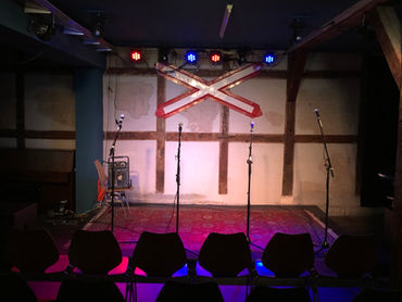 Buchvernissage mit Live Lesung im KUBA.