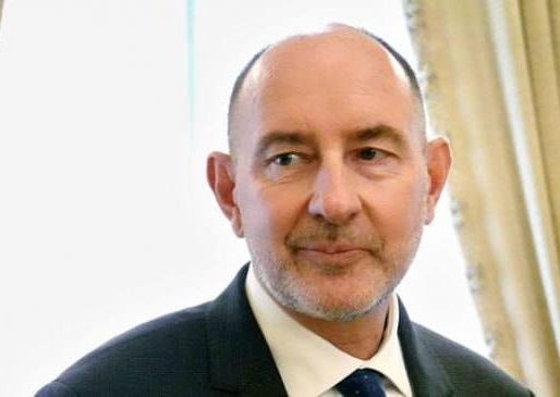 Unuk Charlesa de Gaullea pozvao je Francusku da odbaci okove anglosaksonske kontrole