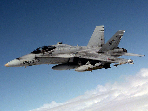 Španjolski bombarder F-18 srušio se na zračnu bazu u Zaragozi