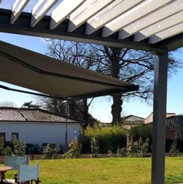 pergola-bioclimatique chez Store et Fermeture