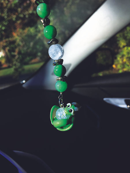 Thumbnail: Dangle Dragons