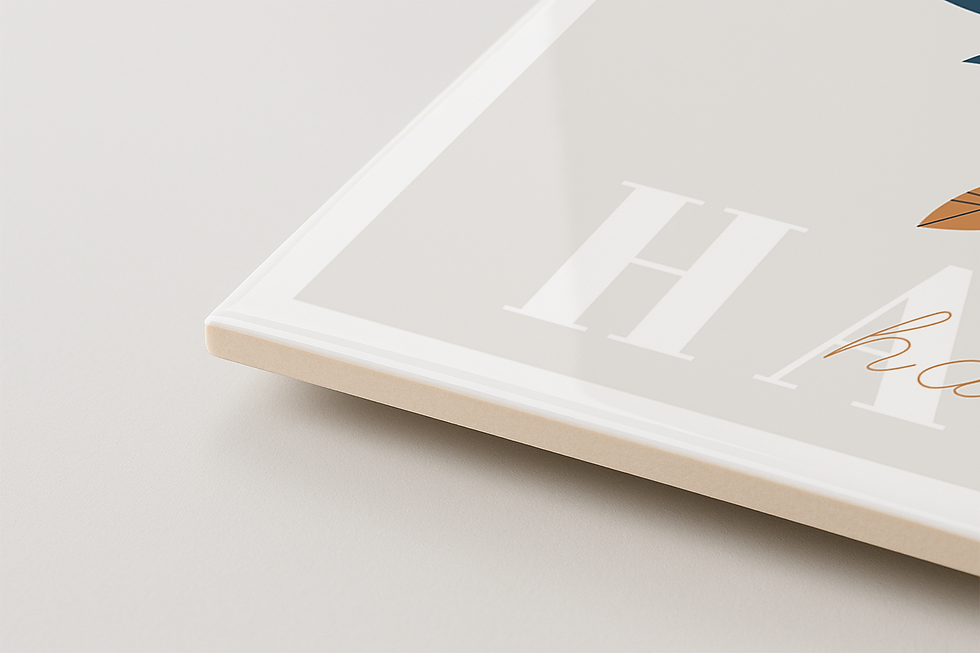 Keramisch geboortetegeltje met boho ree in warme aardetinten – babykamer decoratie