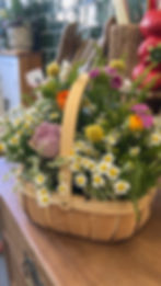 Thumbnail: basket arrangement 
