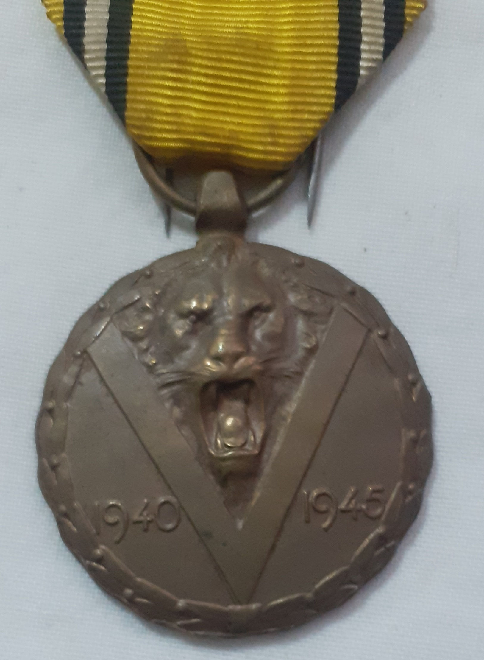 BELGIQUE - Médaille BE388417a Médaille commémorative guerre de 1940-45