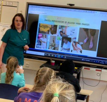 Voeten in de schijnwerpers: op bezoek bij groep 4! 🦶✨