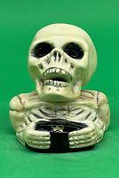 Bones face pot white - Kevin Francis circa 2006