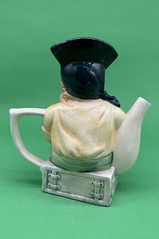 Pirate teapot toby - Leonardo circa 1980