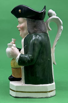 Ordinary Toby jug medium green - Sitzendorfer circa 1920