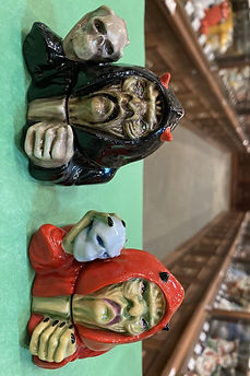 The Warlock face pot black - Kevin Francis circa 2004