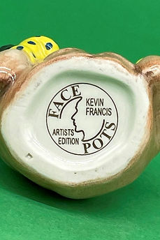 Round Three face pot - Kevin Francis 2001