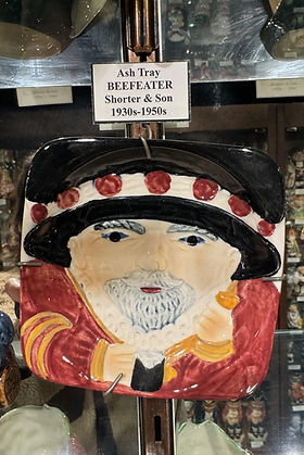 Beefeater ash tray - Shorter & Son circa 1955