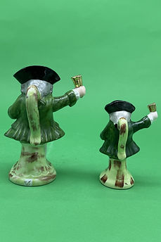 Town Crier toby jug medium green version 1 - Sitzendorfer circa 1920
