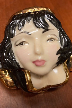 Miss Chrissy Claus face pot Guild - Kevin Francis 2003