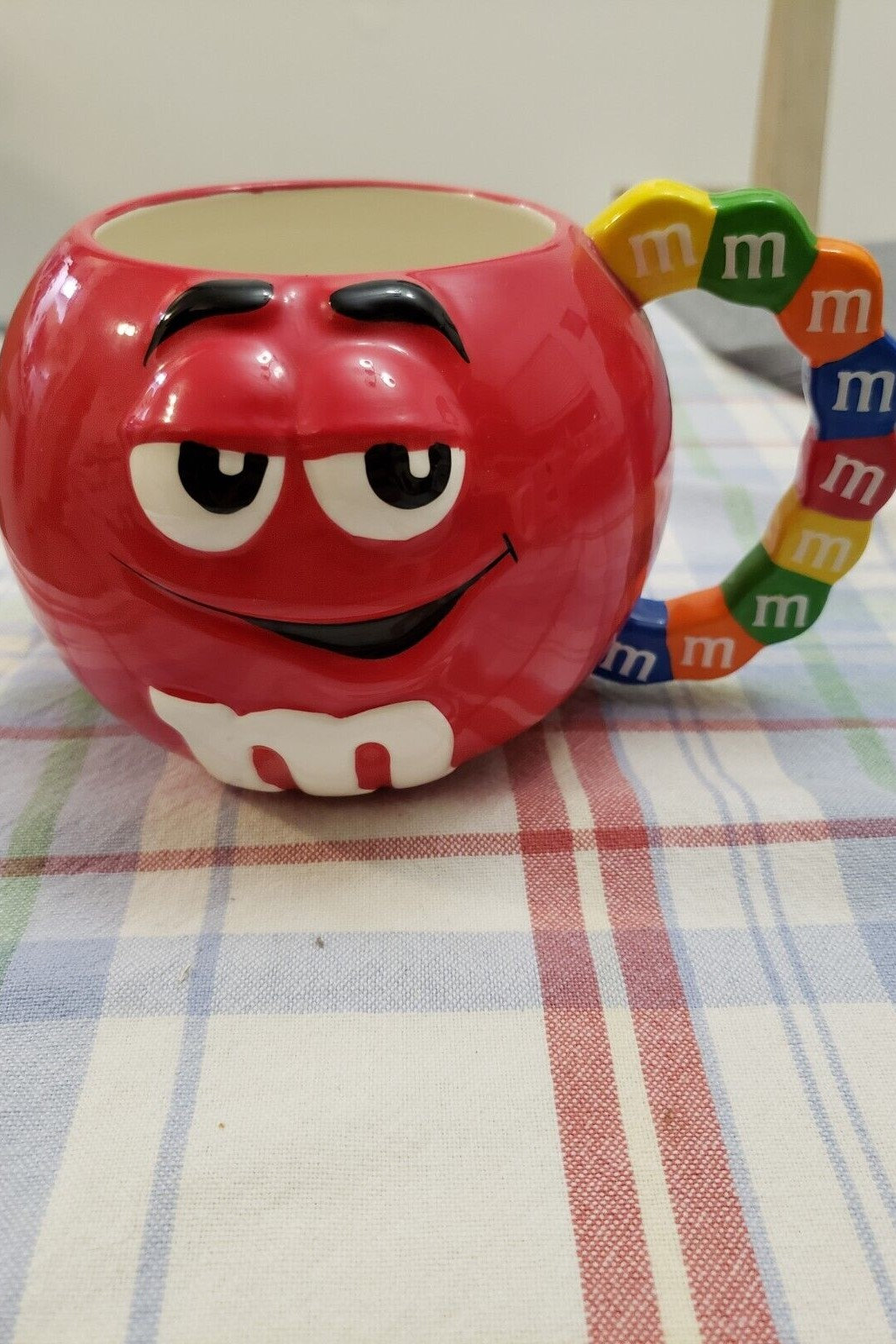 Red M&M character jug - Galerie circa 2003