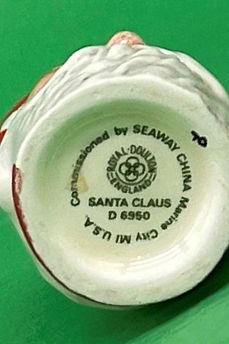 Santa Claus D6950 character jug - Royal Doulton 1994