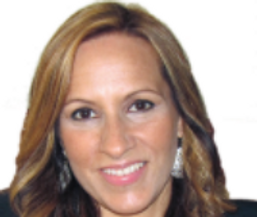 Liza Pedraza Headshot.png