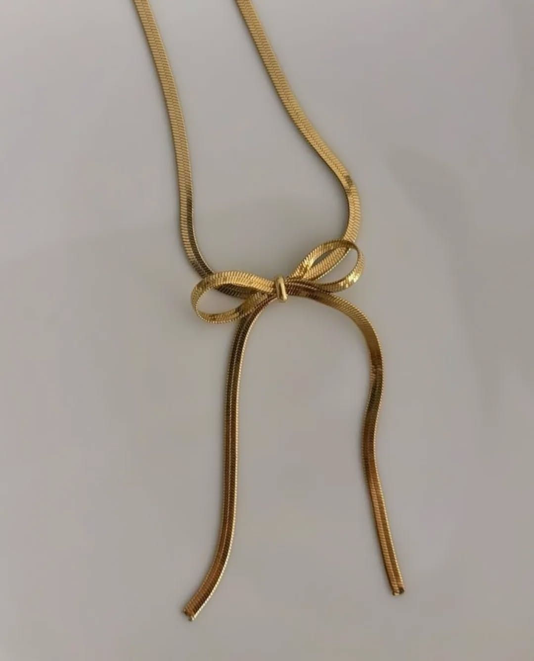 BOW PENDANT