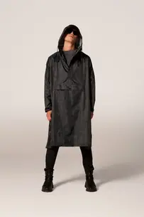 rainkiss_black_poncho_shop_1500x.jpg.webp