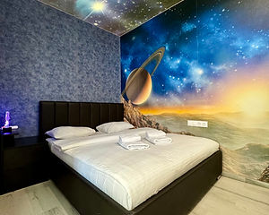 вул. Небесної сотні, 12