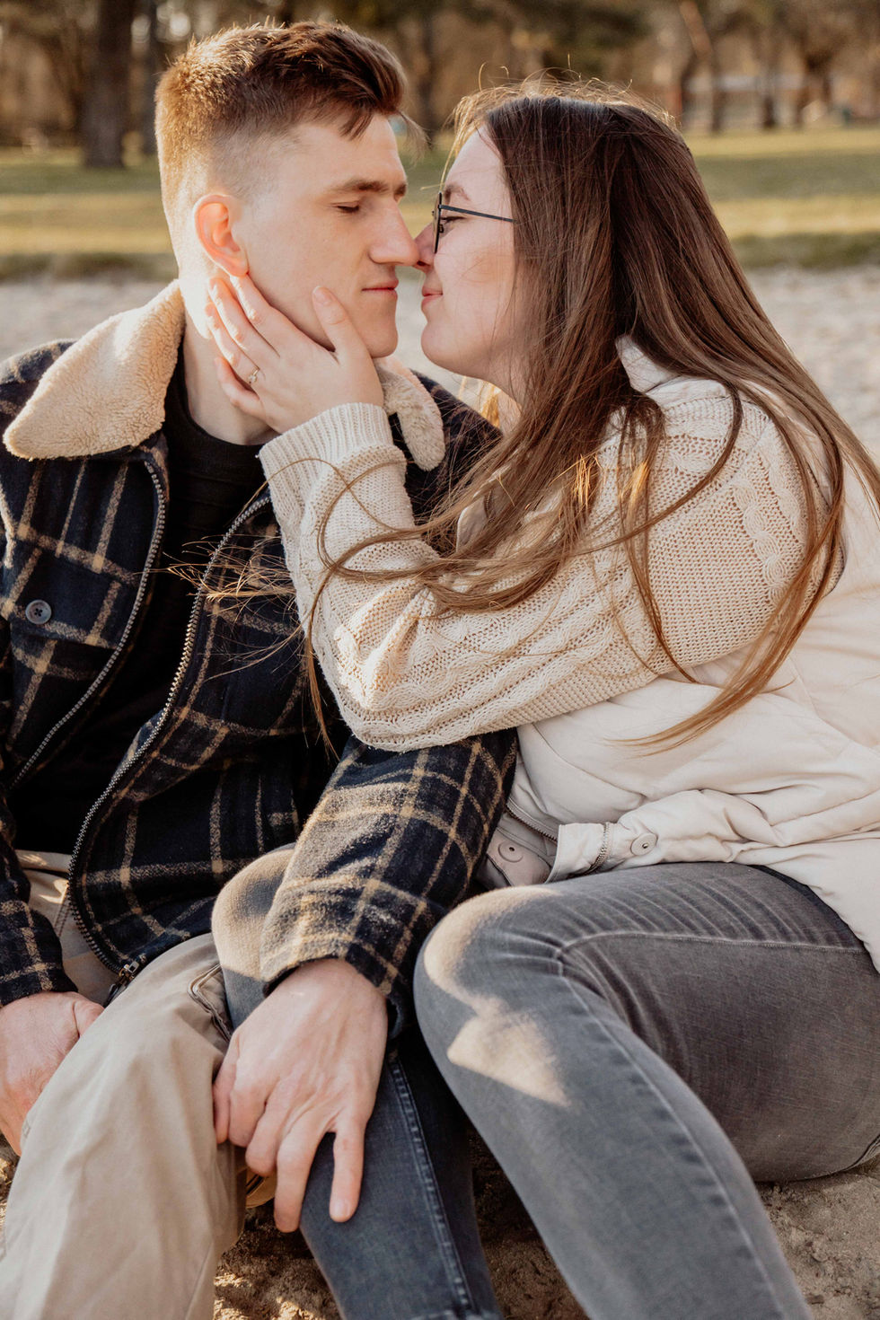 Emotionales Shooting am Wasser bei Pirmasens – stilvoller Boho-Vibe