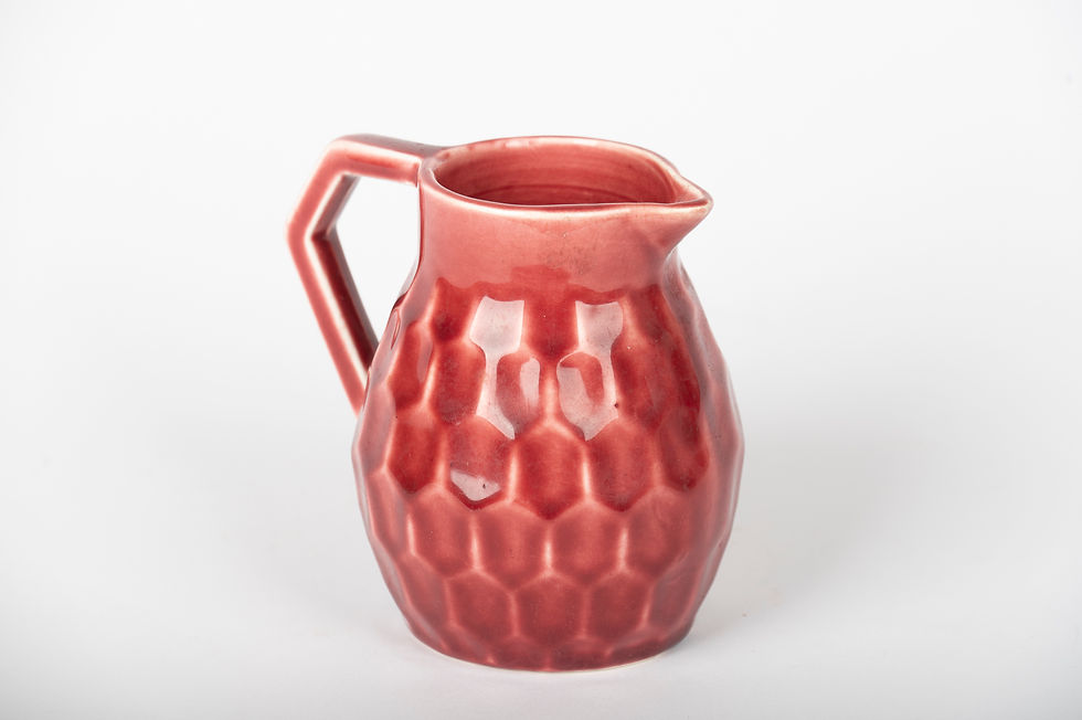 Miniature : Pichet en céramique alvéolée rouge - Made in France