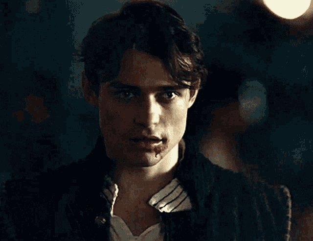 thomas-doherty-sebastian.gif