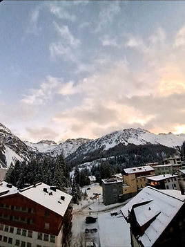 Ausblick 2- & 4 Zimmer Apartment