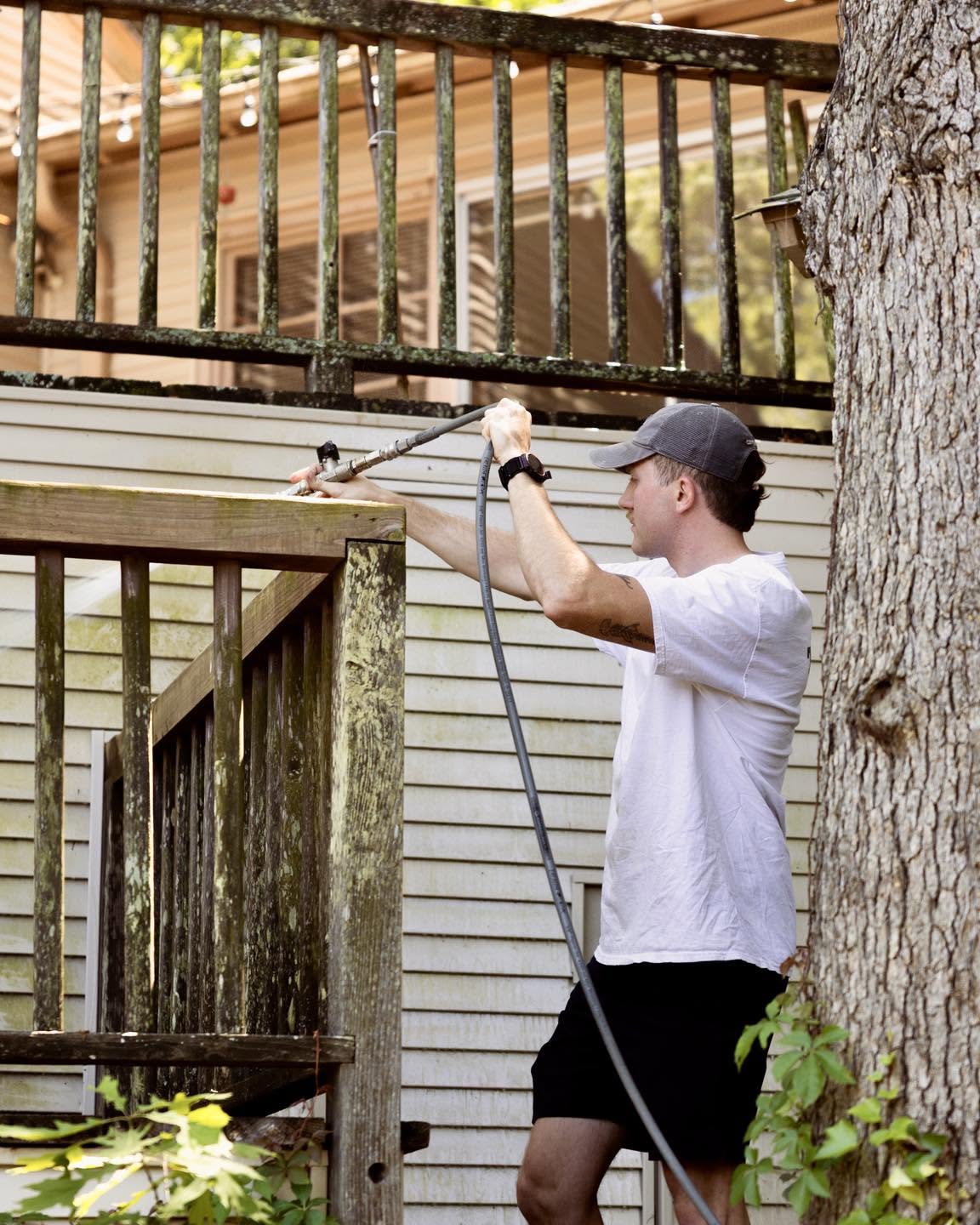What Homeowners in Texoma Should Know About Mold, Mildew & Algae on Exterior Surfaces