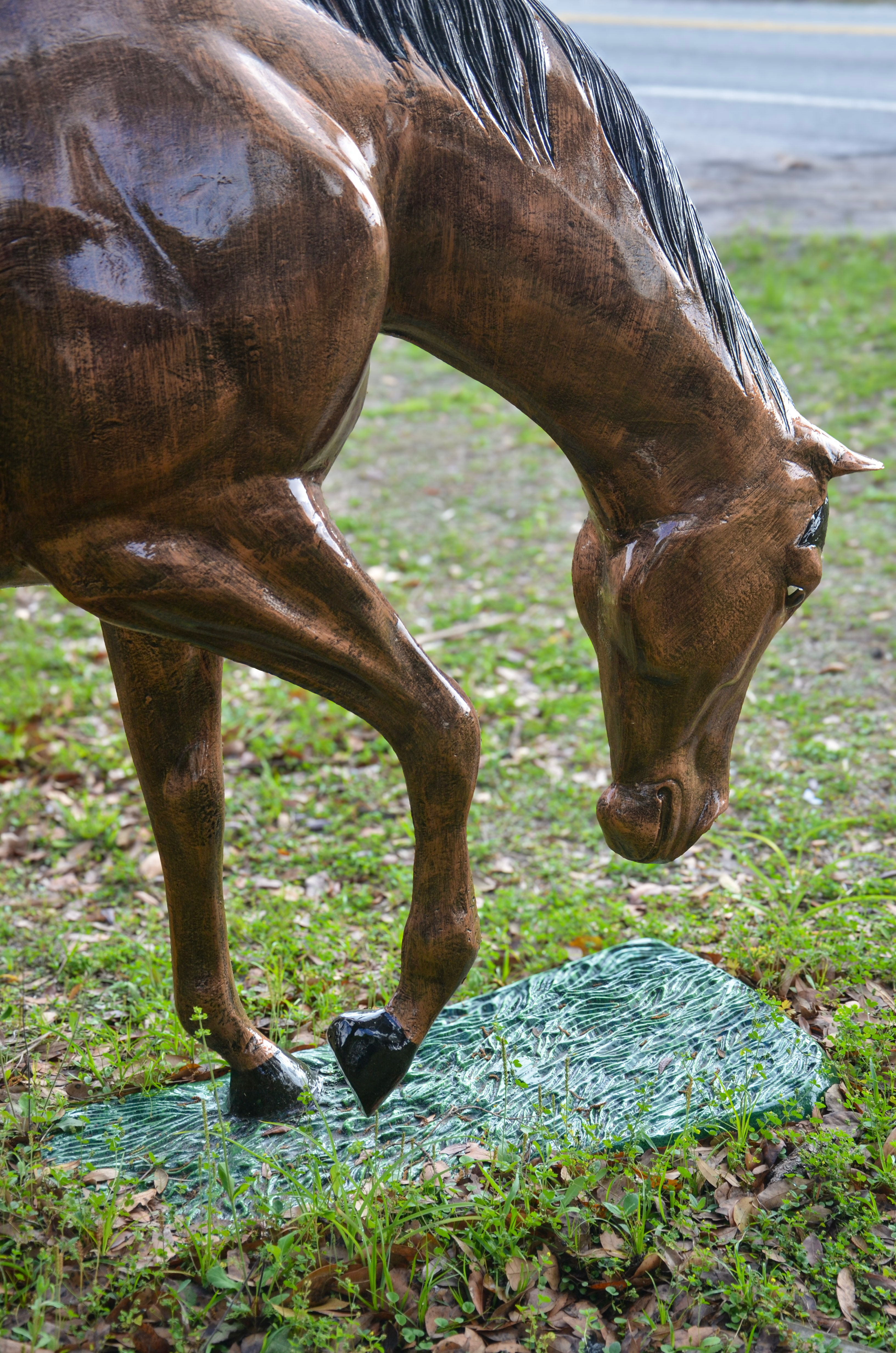 57" Horse Grazing, 14.1 Hands | Recycled, Rust-Proof Aluminum