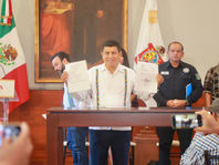Firma Gobernador del Estado promulgación de la Ley de Revocación de Mandato en Oaxaca