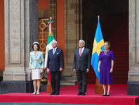 Presidente recibe en Palacio Nacional a reyes de Suecia