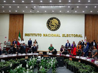 INE avala acuerdo para que partidos postulen a 5 mujeres a gubernaturas