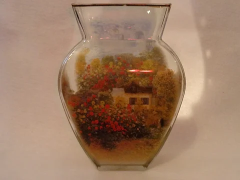 Artis Orbis Goebel 2002 Limited Edition Glass Vase Mysite